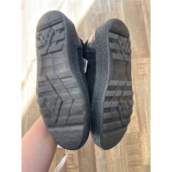 NWT Women's Cougar Broom Waterproof Lambskin Lining Bootie in Black size 9 - Picture 5 of 7